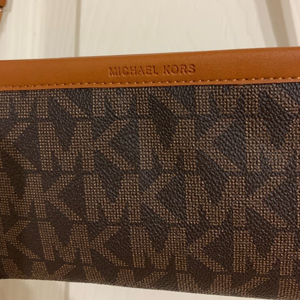 7x4 jet set Michael Kors short shoulder strap tote